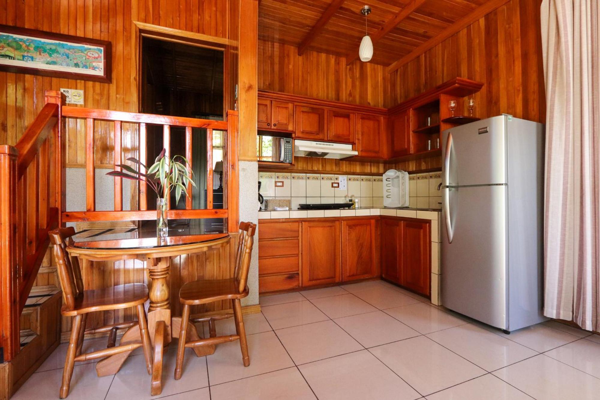 Los Pinos Cabins & Reserve モンテベルデ 部屋 写真