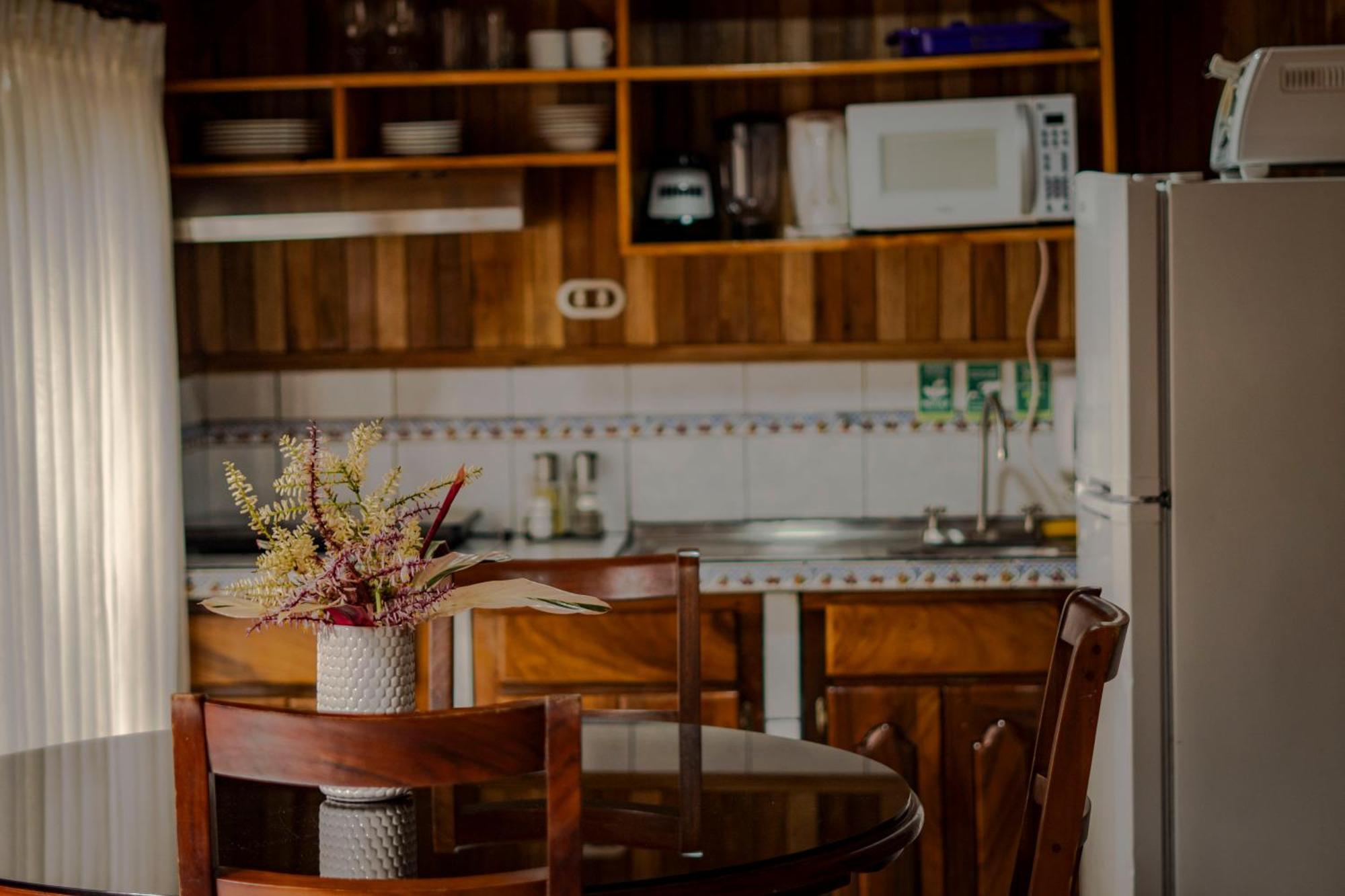 Los Pinos Cabins & Reserve モンテベルデ 部屋 写真