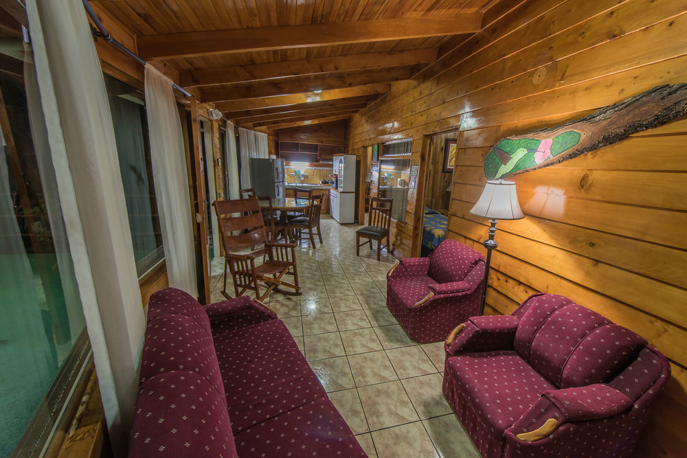 Los Pinos Cabins & Reserve モンテベルデ エクステリア 写真